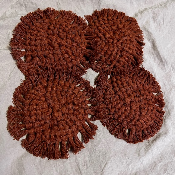 Handmade macrame coasters - Picture 4 of 5